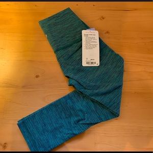 NWT lululemon Wunder Under Crop SZ4